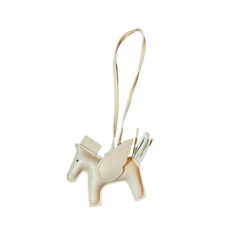 Charming Winged Horse Keychain – A Whimsical Accessory